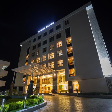 Classic Grande,A Member Of Radisson Imphal Bagian luar foto